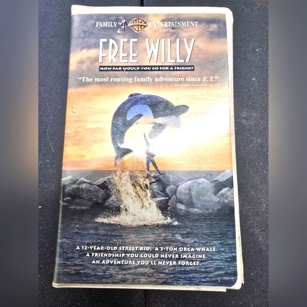 FREE Willy VHS